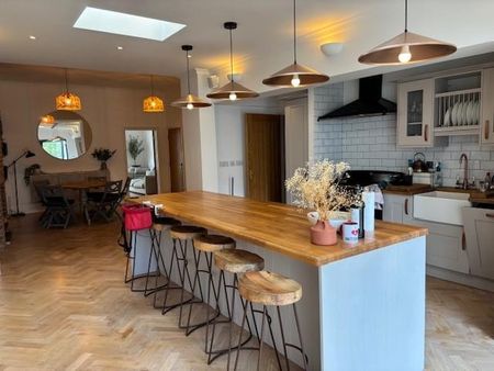 5 bedroom townhouse to rent - Photo 5