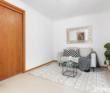 Single level bliss. - Photo 2