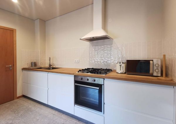 Quarto em vivenda renovada no centro de Braga a 10min da UM