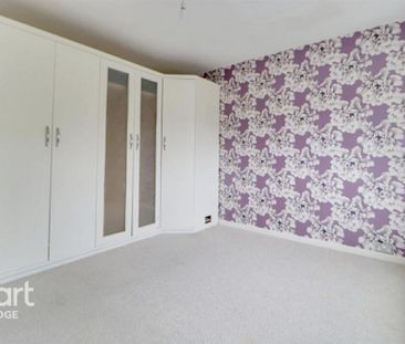 3 bedroom end of terrace house to rent - Photo 5