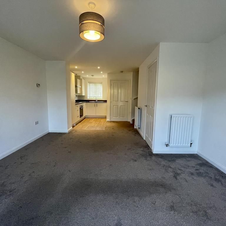 2 bedroom terraced house to rent - Photo 1