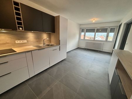 Location Appartement 4 pièces 103m² - Photo 5