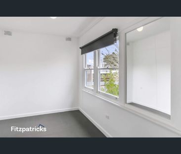 11 Heydon Avenue, Turvey Park, NSW 2650 - Photo 4