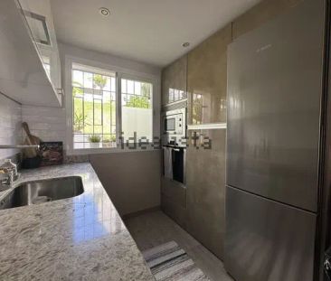 Alquiler de chalet adosado en Calle Al-andalus - Photo 4