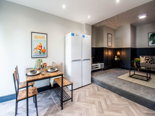 Grovehall Drive (room 5), Beeston, Leeds - Photo 1