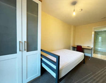 6 bedroom apartment to rent - Photo 2