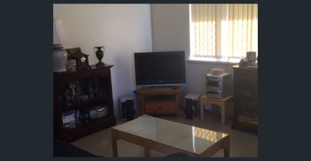 Furnished Room Available !! Be Quick!! - Photo 2