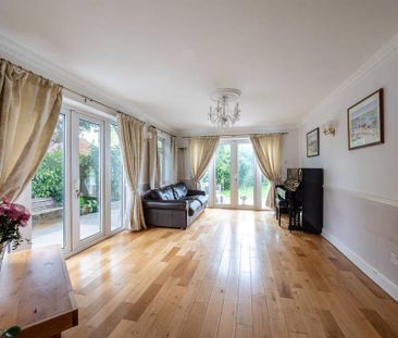 4 bedroom detached house to rent - Photo 3