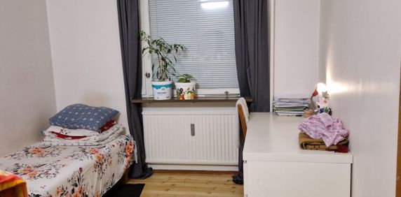 Ålgrytevägen, Skärholmen - Photo 2