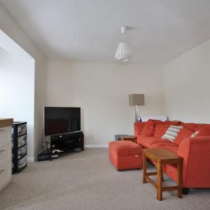 Chestnut Walk, West Byfleet - 1 bedroomProperty for lettings - Seymours - Photo 1