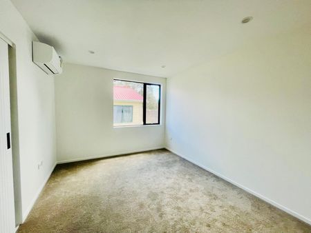 CONIFER GROVE, 4 BEDROOMS - Photo 5