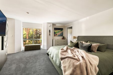 Rare One bedroom Courtyard Apartment - Unfurnished - Photo 4