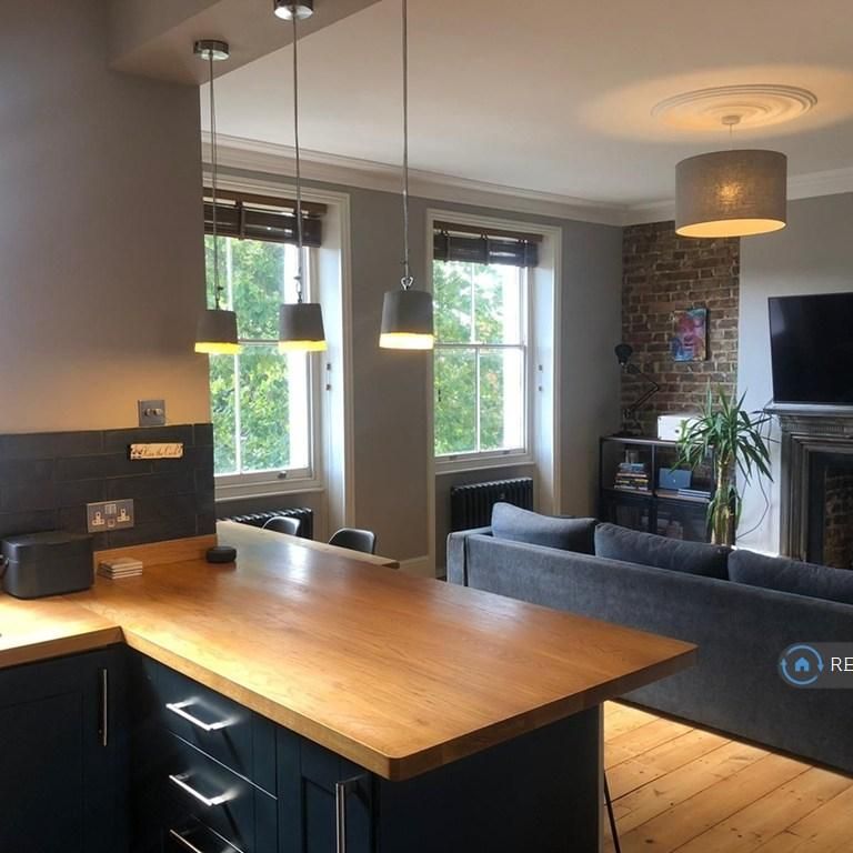 1 bedroom flat to rent - Photo 1