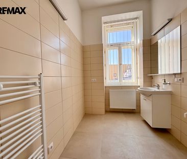 Pronájem bytu 2+kk 87 m², Biskupské nám. 841, Olomouc - Fotografie 2