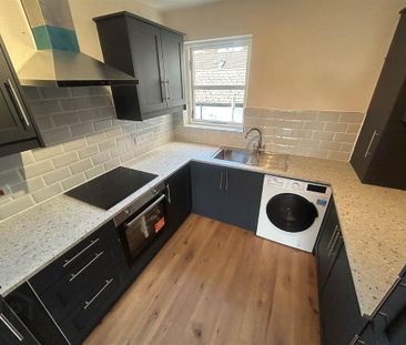 Flat 7 Helen's Way, 1 Station Square, Helen's Bay, BT19 1TN - Photo 4