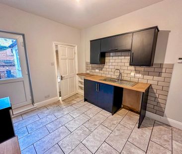 2 bedroom terraced house to rent - Photo 4