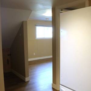 Cozy 2-Bedroom, 1-Bath Suite for Rent – All Utilities Included! - Photo 1