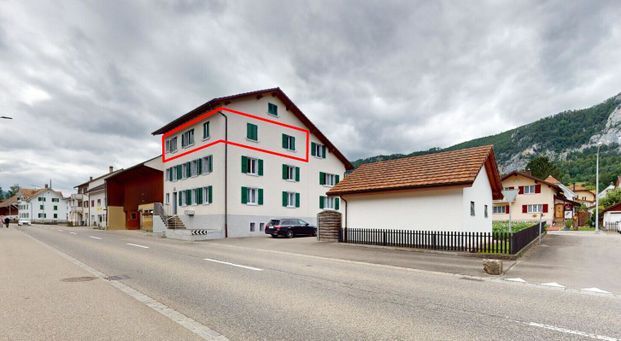Beautiful, bright 3.5 room apartment in a two-family house - Photo 1