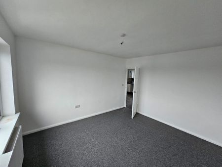 1 bedroom ground floor flat to rent - Photo 5