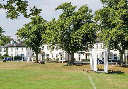 Beacon Mews, South Road, Weybridge, Surrey, KT13 - Photo 2