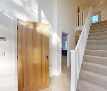 3 bedroom detached house to rent - Photo 2