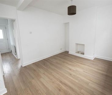 10 Strandburn Parade, Belfast, BT4 1LZ - Photo 3