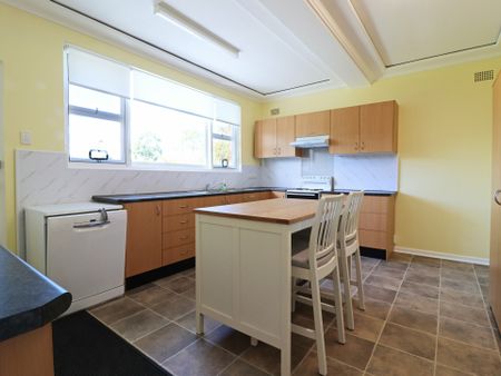 Beautifully Restored Family Home - Photo 3