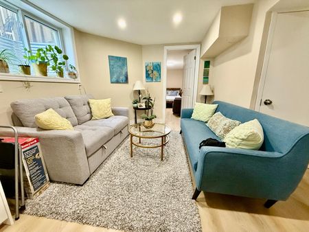 For Lease - 30 Colleen Street, Vaughan, Ontario - Photo 2