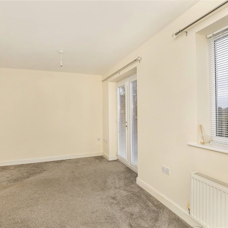 Well-presented and deceptively spacious three bedroom, three-storey terraced in this cul-de-sac on the sought after estate in Harworth. - Photo 1