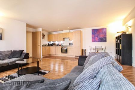 2 bedroom apartment to rent - Photo 3