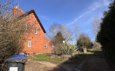 Bank Cottage, Coton - Photo 1