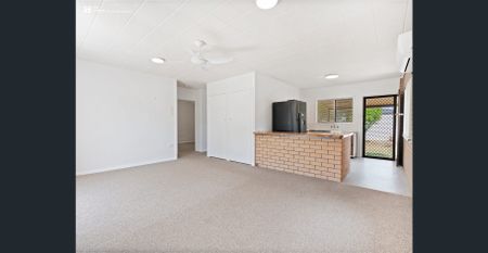 Coastal Charm – Original Beach Cottage in Prime Cabarita Beach Location - Photo 4