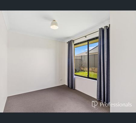 127 Tourmaline Boulevard, Byford, WA 6122 - Photo 3