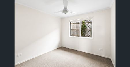 FANTASTIC 3 BEDROOM DUPLEX - Photo 3