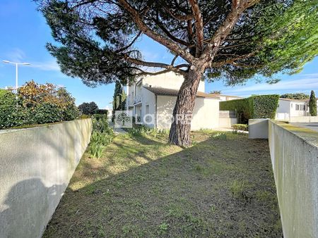 Location Appartement 1 pièce 21m² LA ROCHELLE 17000 - Photo 2