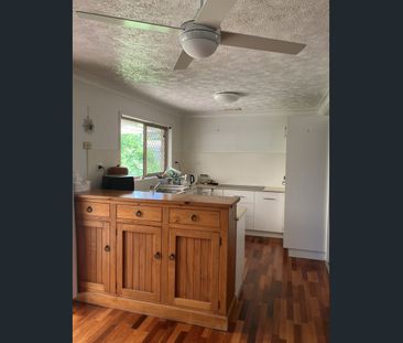 A charming family home - Photo 5