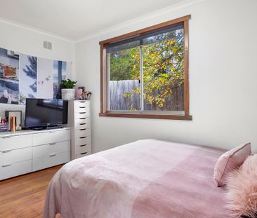 Spacious Family Home in Convenient Location - Photo 6