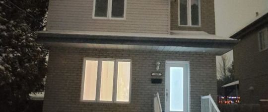 À louer / Maison à étages - Photo 1