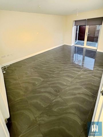 3 bedroom detached house to rent - Photo 4