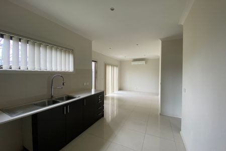2 Bedroom Townhouse - Get In Quick! - Photo 5