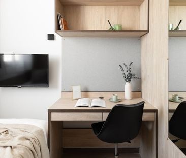 Avenida de Europa, Pozuelo de Alarcón, Community of Madrid 28224 - Photo 3