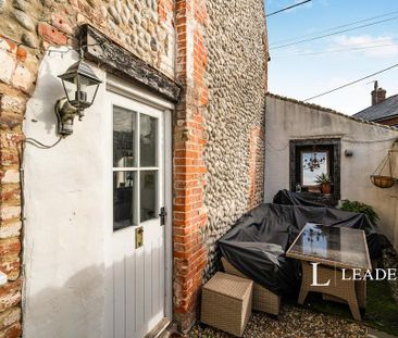 3 bedroom semi-detached house to rent - Photo 2