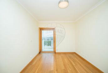 Apartamento T4 em Lisboa