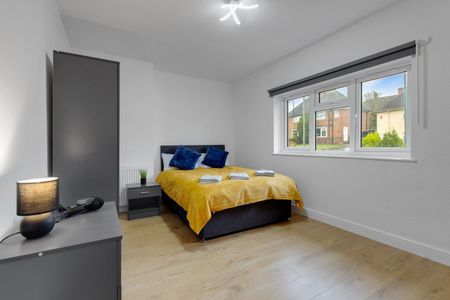 3 Bed Terraced House, Leybourne Drive, NG5 - Photo 5