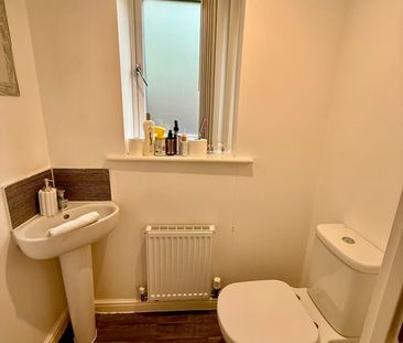 3 Bed Semi-Detached House, Argyll Way, B66 - Photo 6