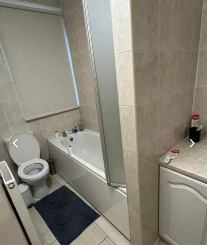 6 Bed - 17 Newport Mount, Headingley, Leeds - LS6 3DB - Student - Photo 3