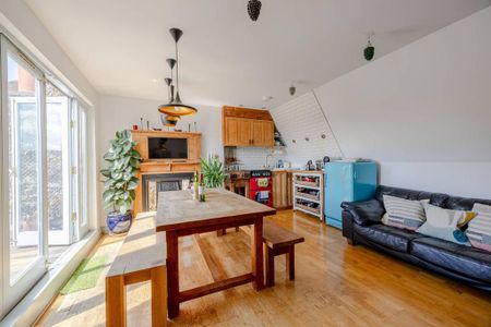 3 bedroom maisonette to rent - Photo 2