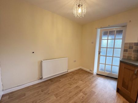 2 bedroom cottage to rent - Photo 2