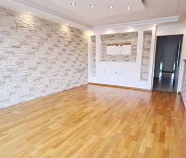 HOLBEINGASSE, UNBEFRISTET, 86 m2 Altbau mit 6 m2 Balkon, Wohnküche,... - Photo 3