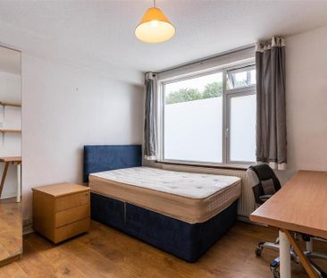 6 bedroom house to rent - Photo 4